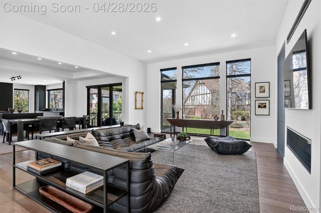 7004 Franklin Road, Bloomfield Hills, MI 48301
