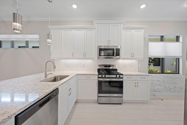 16124 Key Biscayne Lane, Westlake, FL 33470
