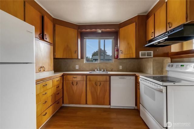 10214 8th Avenue S, Tacoma, WA 98444