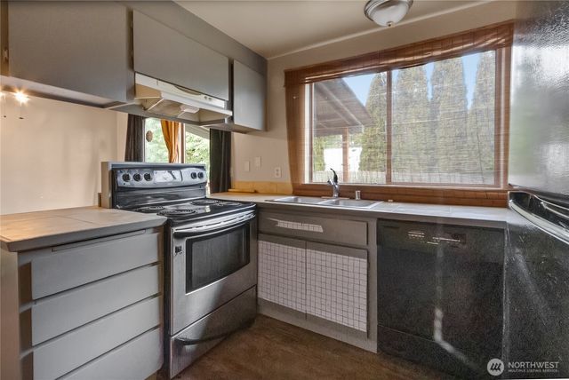 10214 8th Avenue S, Tacoma, WA 98444