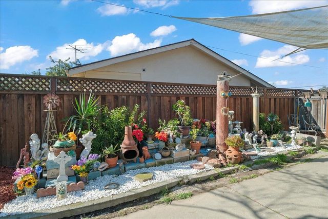 35415 Blackburn Dr, Newark, CA 94560