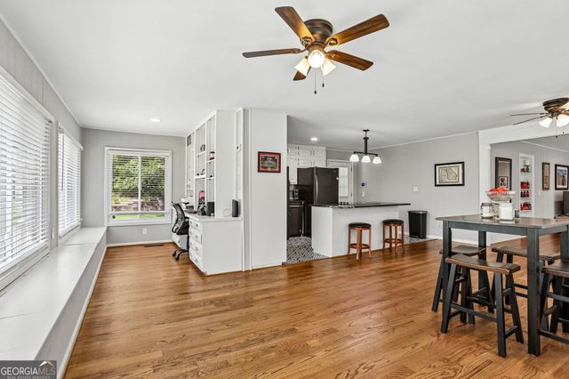 305 Oak Avenue, Carrollton, GA 30117