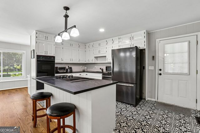 305 Oak Avenue, Carrollton, GA 30117
