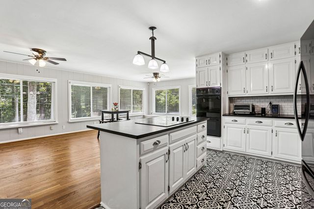 305 Oak Avenue, Carrollton, GA 30117