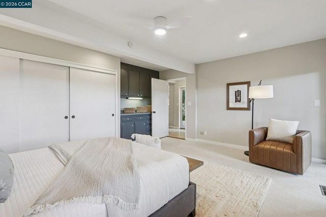 858 858 Mountain View Dr, Lafayette, CA 94549