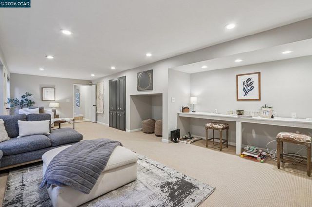 858 858 Mountain View Dr, Lafayette, CA 94549