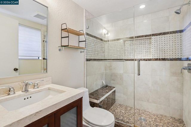 858 858 Mountain View Dr, Lafayette, CA 94549