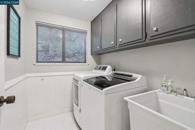 858 858 Mountain View Dr, Lafayette, CA 94549