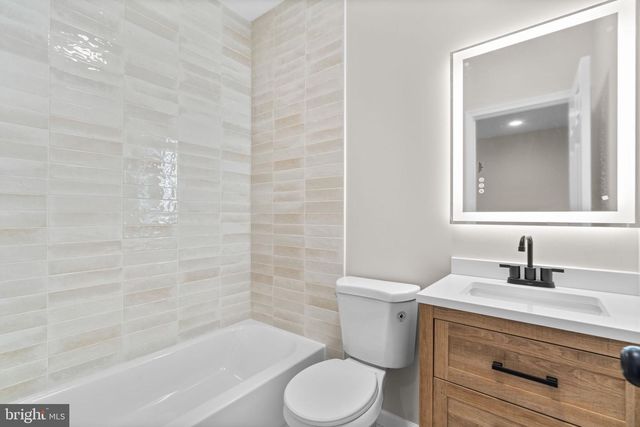 2846 OAKLEY AVE, Baltimore, MD 21215