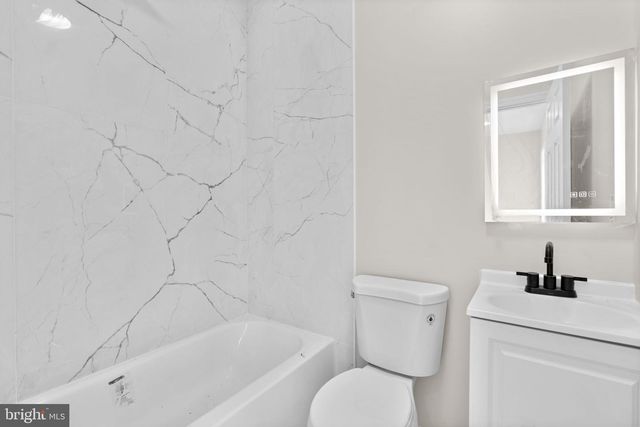 2846 OAKLEY AVE, Baltimore, MD 21215