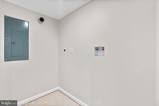 2846 OAKLEY AVE, Baltimore, MD 21215