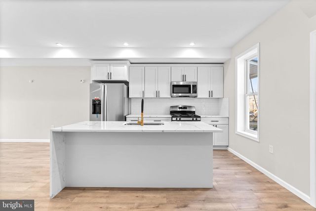 2846 OAKLEY AVE, Baltimore, MD 21215