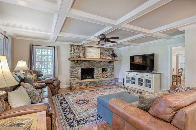294 Puckett SE Road, Emerson, GA 30137