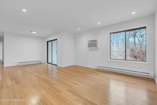 55 Amberly Drive G, Manalapan, NJ 07726