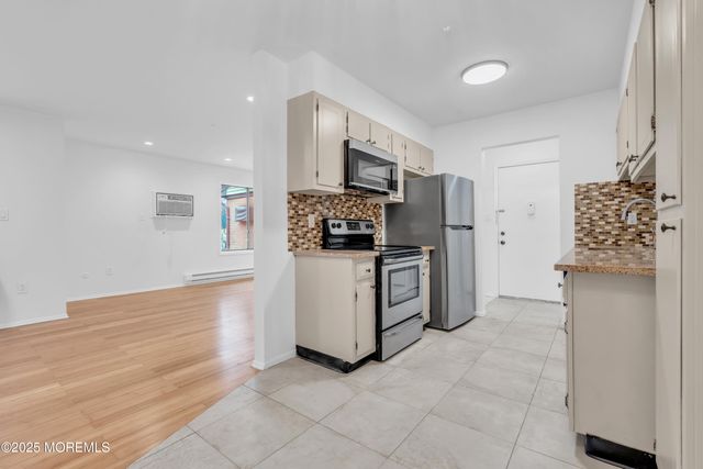 55 Amberly Drive G, Manalapan, NJ 07726