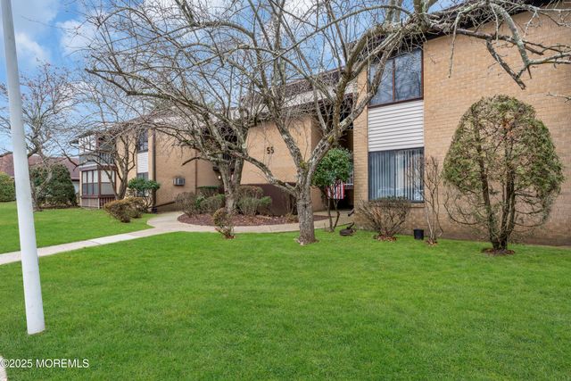 55 Amberly Drive G, Manalapan, NJ 07726