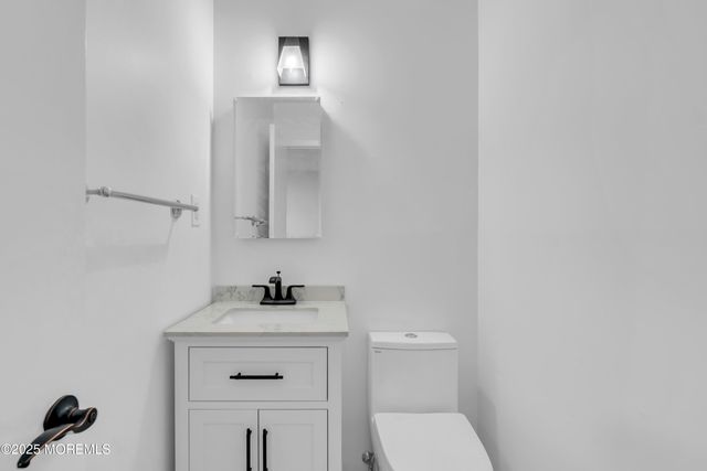 55 Amberly Drive G, Manalapan, NJ 07726