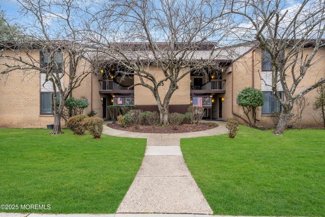 55 Amberly Drive G, Manalapan, NJ 07726