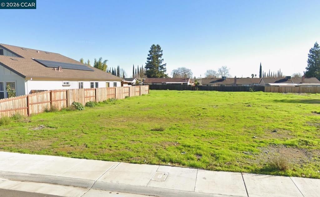 Image 4 of property listing at 4528 4528 Austin St, Sacramento, CA 95838