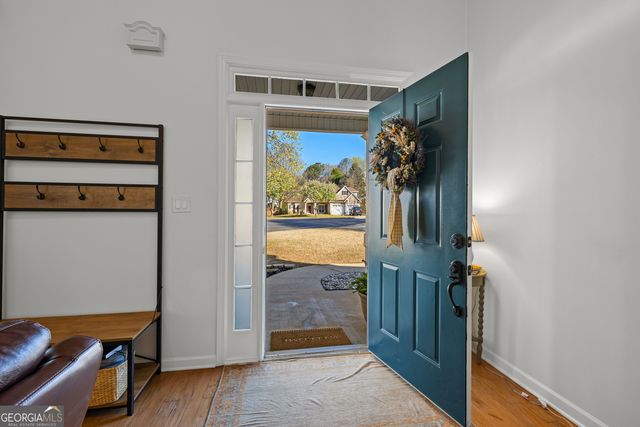 16 Quail Run Court, Newnan, GA 30265