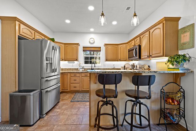 16 Quail Run Court, Newnan, GA 30265