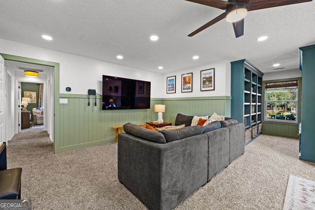 16 Quail Run Court, Newnan, GA 30265