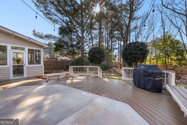 16 Quail Run Court, Newnan, GA 30265