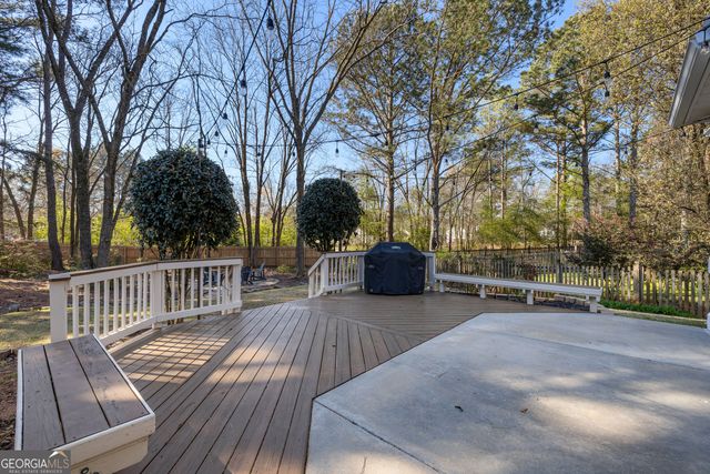 16 Quail Run Court, Newnan, GA 30265