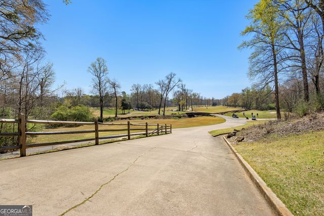 16 Quail Run Court, Newnan, GA 30265