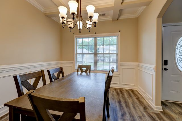 356 Barry Dr, Clarksville, TN 37040