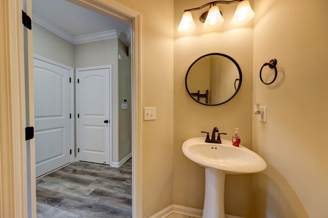 356 Barry Dr, Clarksville, TN 37040