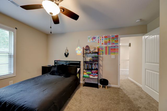 356 Barry Dr, Clarksville, TN 37040