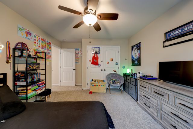 356 Barry Dr, Clarksville, TN 37040