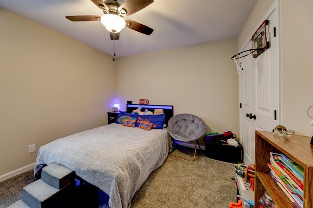 356 Barry Dr, Clarksville, TN 37040