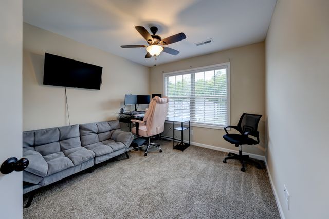 356 Barry Dr, Clarksville, TN 37040