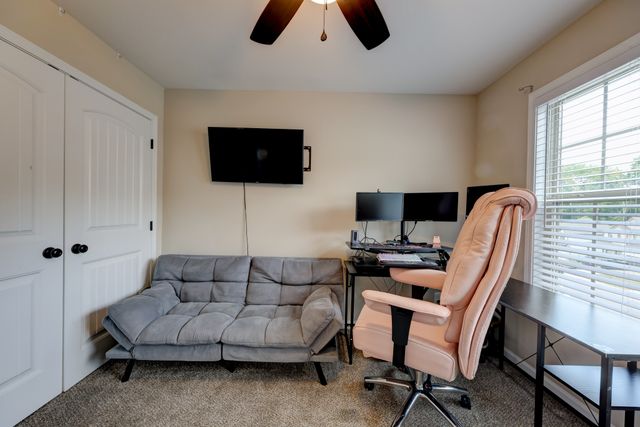 356 Barry Dr, Clarksville, TN 37040