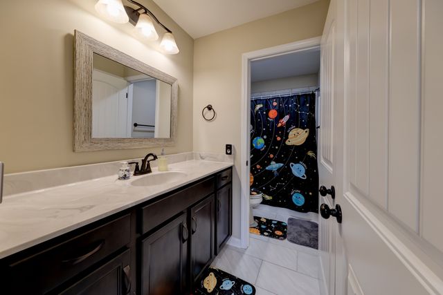 356 Barry Dr, Clarksville, TN 37040