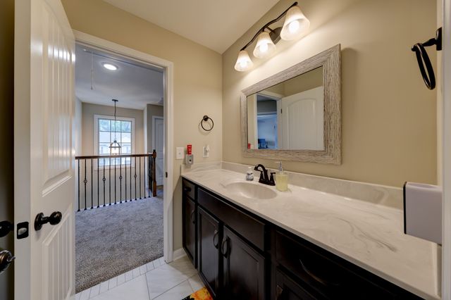 356 Barry Dr, Clarksville, TN 37040