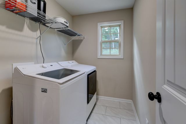 356 Barry Dr, Clarksville, TN 37040