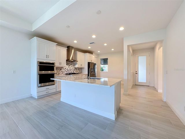 10618 KLEE AVENUE, Bradenton, FL 34212