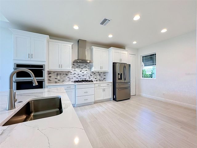 10618 KLEE AVENUE, Bradenton, FL 34212