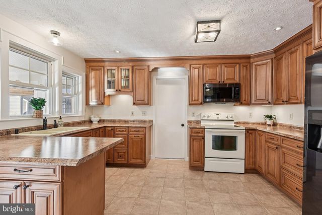 9 LENNON CT, Glen Burnie, MD 21061