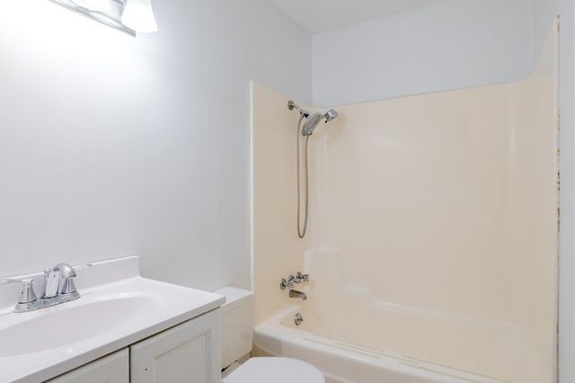 419 Portland Road, Valparaiso, IN 46385