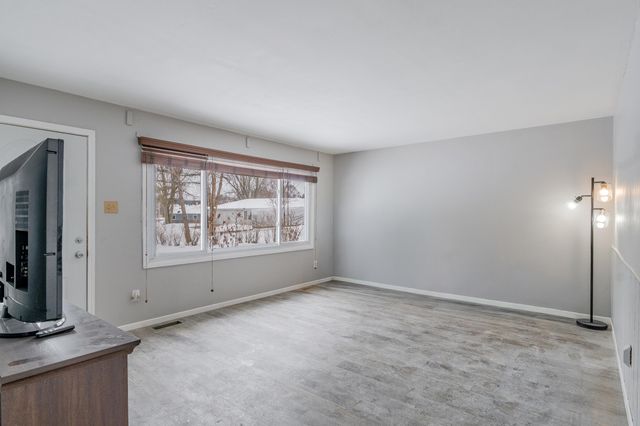 419 Portland Road, Valparaiso, IN 46385