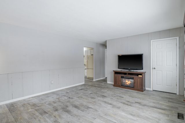 419 Portland Road, Valparaiso, IN 46385