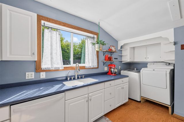 517 Sidney Street E, Saint Paul, MN 55107