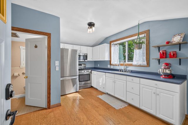 517 Sidney Street E, Saint Paul, MN 55107