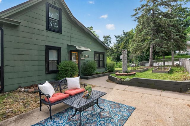 517 Sidney Street E, Saint Paul, MN 55107