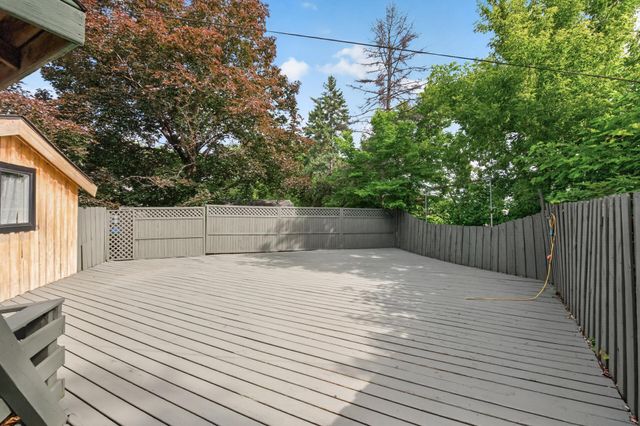 517 Sidney Street E, Saint Paul, MN 55107