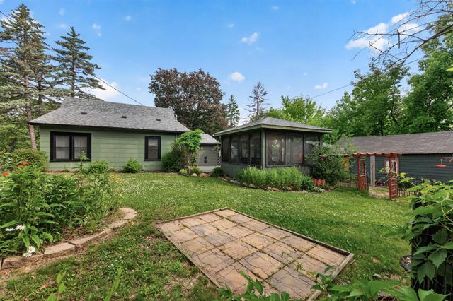 517 Sidney Street E, Saint Paul, MN 55107
